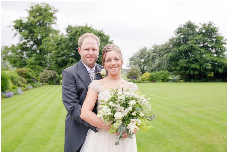 Falcon Manor Wedding Settle