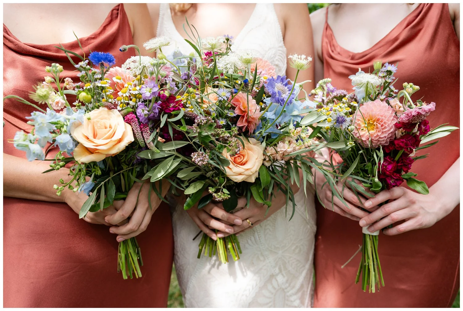 Meadow-inspired wedding flowers by Millie Davey Flowers.